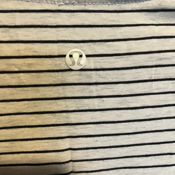 Lululemon Striped Casual Women's Top - Picture 3 of 3